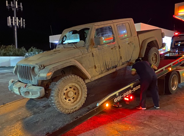 Мужчина лишился гарантии на Jeep Gladiator за езду по бездорожью