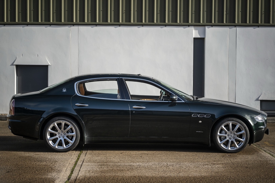 Maserati Элтона Джона продают за 1 5 млн рублей