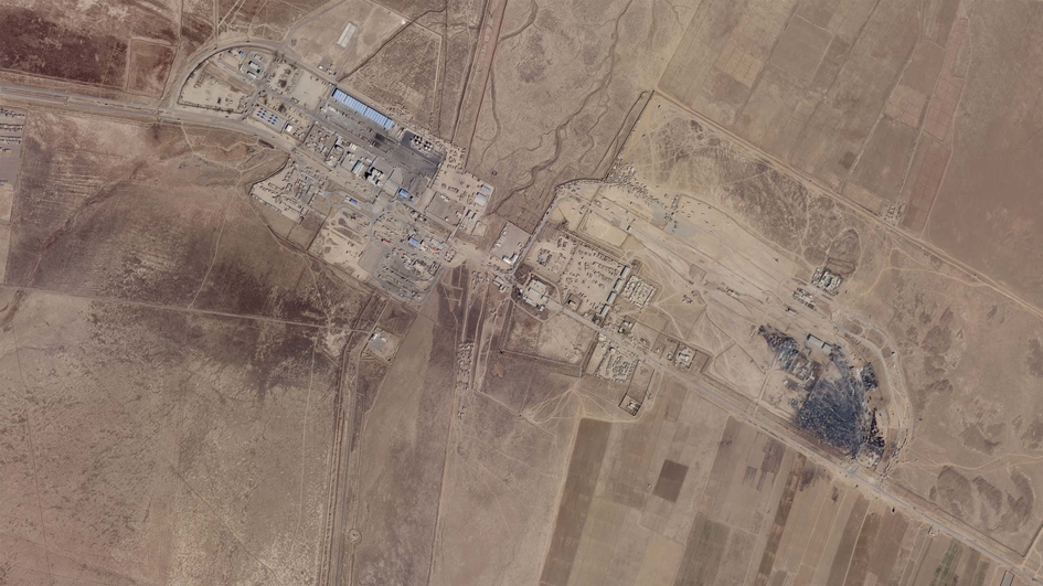 В Афганистане на границе с Ираном сгорело 500 автоцистерн (фото со спутника)