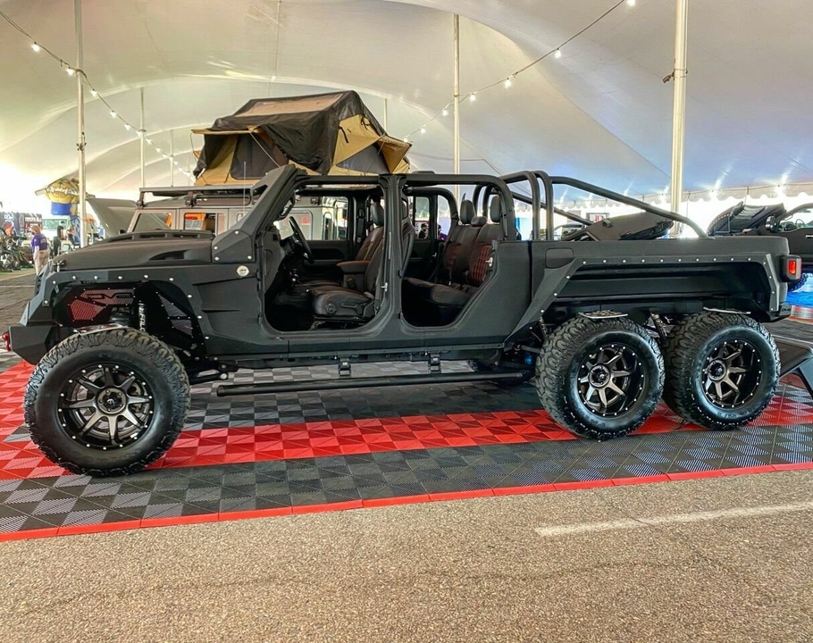 Шестиколёсный внедорожник Jeep Gladiator продают за 13 млн рублей