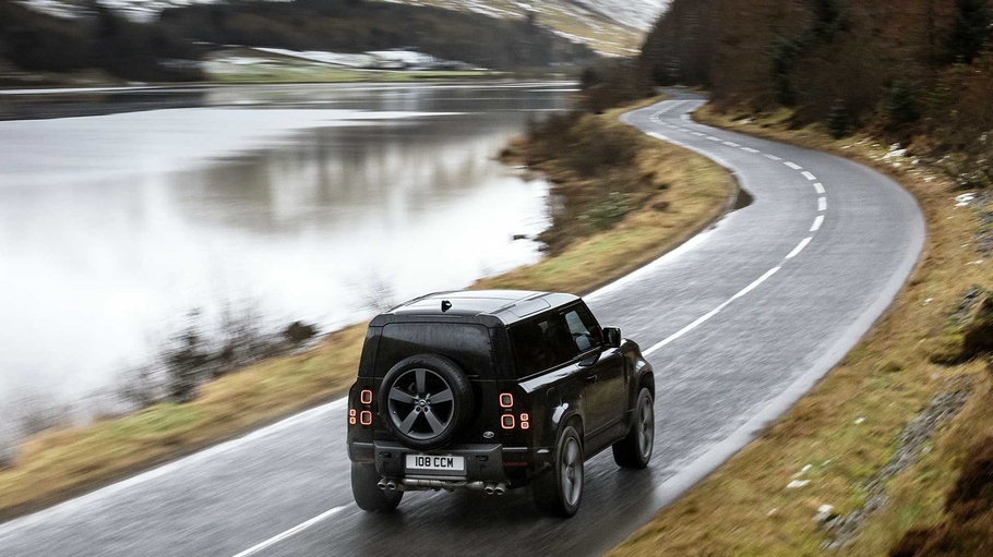 Land Rover Defender получил штатный мотор на 525 сил