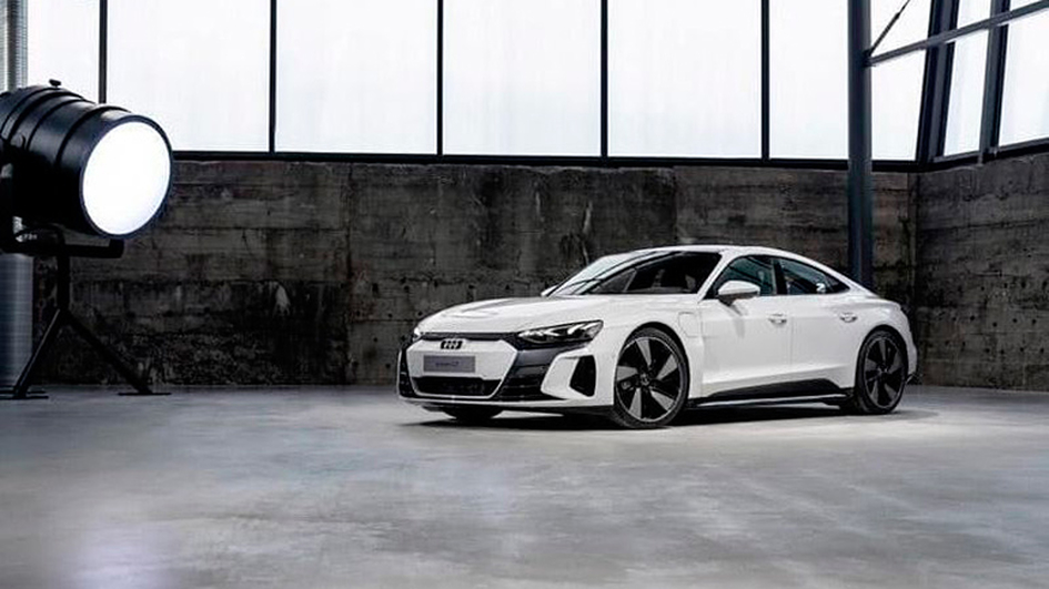 Audi привезет в Россию новый мощный спорткар