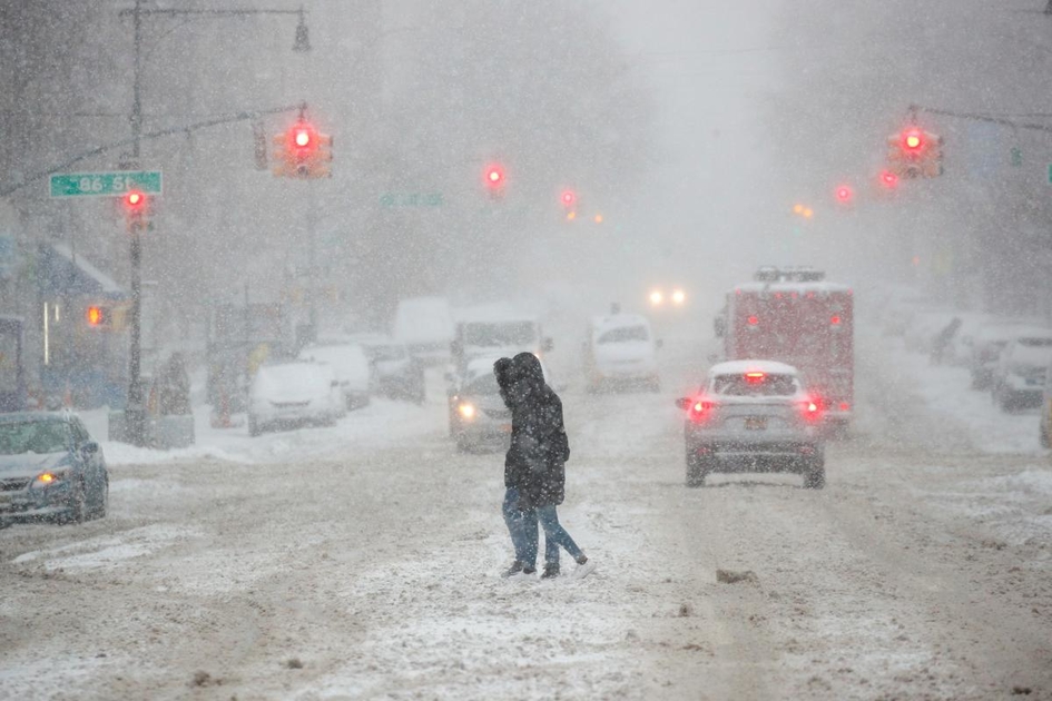 Как убирают снег в Нью-Йорке (а вы еще жалуетесь)