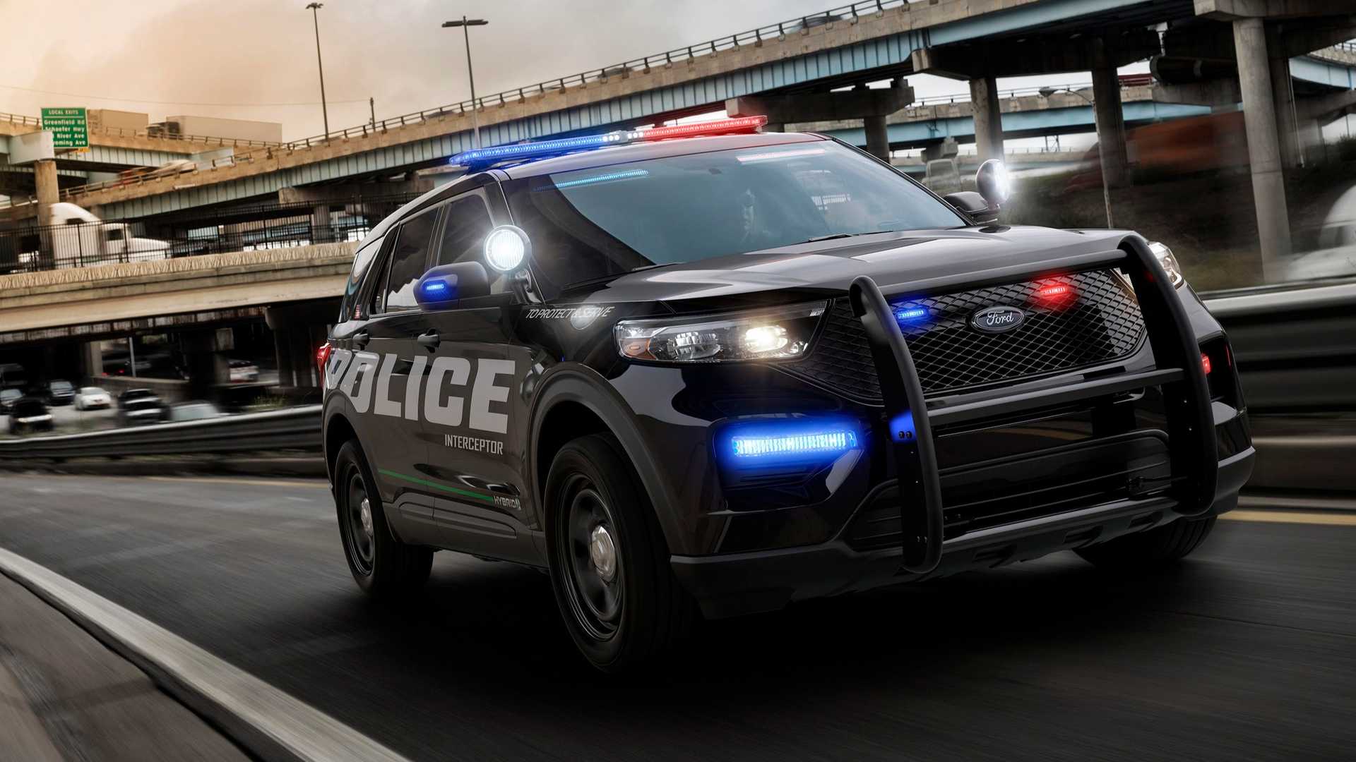 5 самых крутых полицейских автомобилей