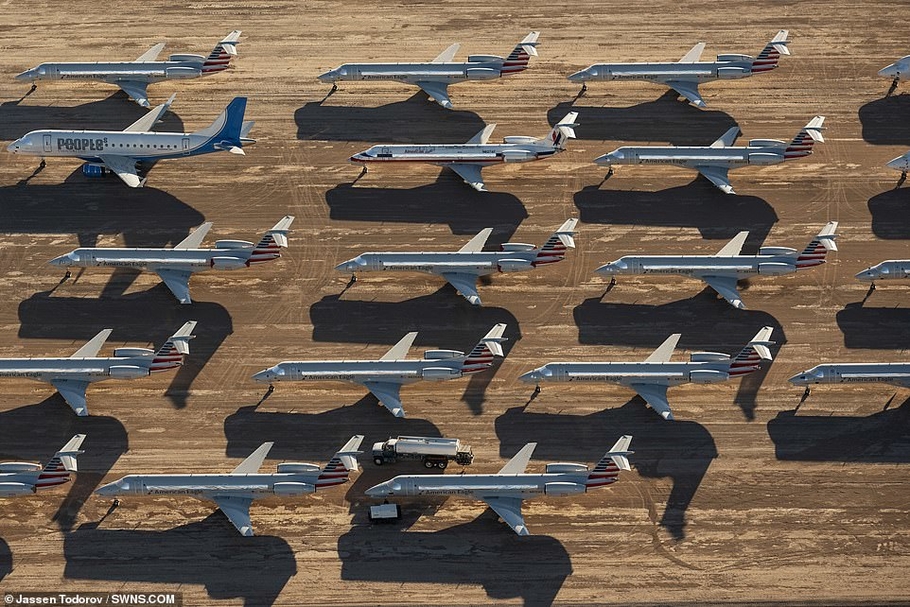 Тысячи самолетов пылятся на аэродромах из за пандемии эпичные фото