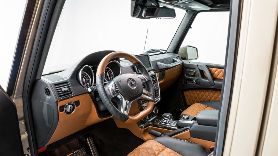 Шестиколёсный Mercedes Benz G63 с пробегом за три года подорожал на 34 млн рублей