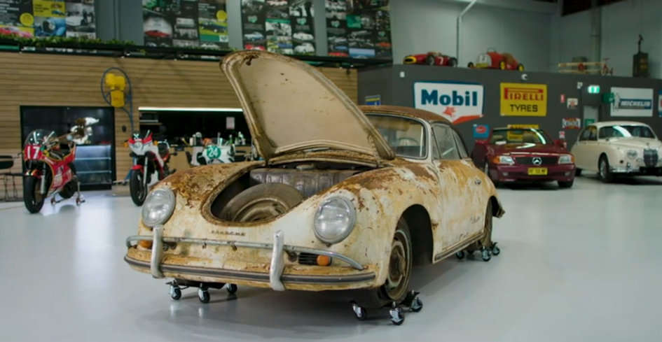 Ржавый 63-летний Porsche продали по цене нового