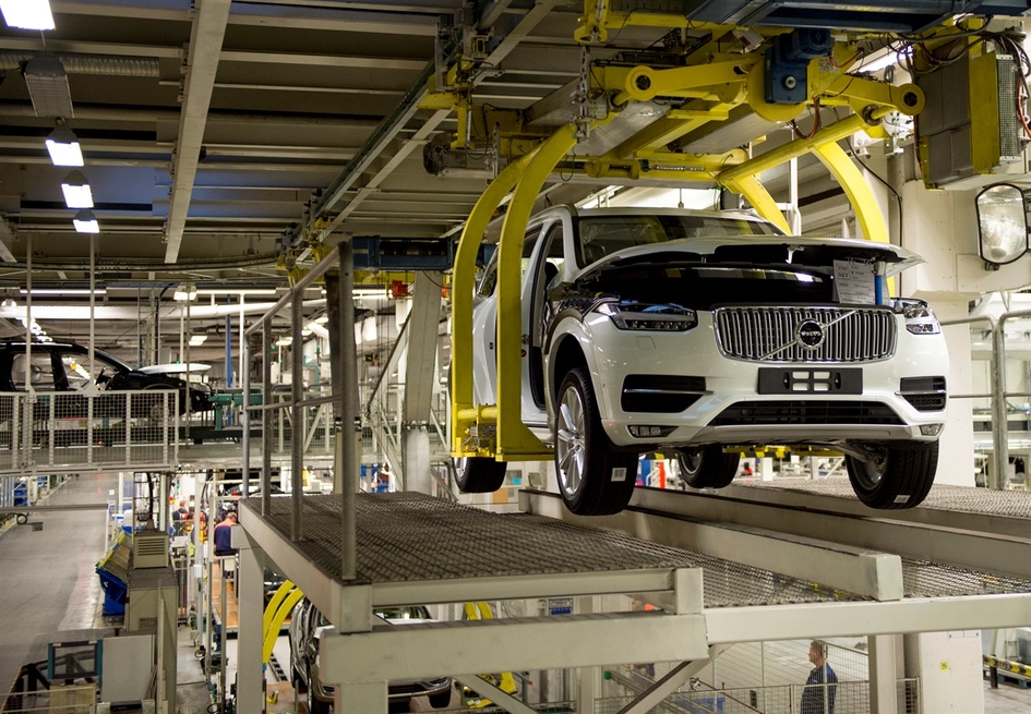 Из-за нехватки полупроводников Volvo Cars вынуждена остановить производство