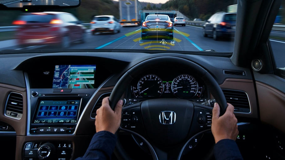 Honda первой в мире выпустила настоящий автопилот водитель может спокойно смотреть сериалы