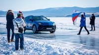 Lamborghini Urus установил рекорд скорости на льду Байкала — 300 км час