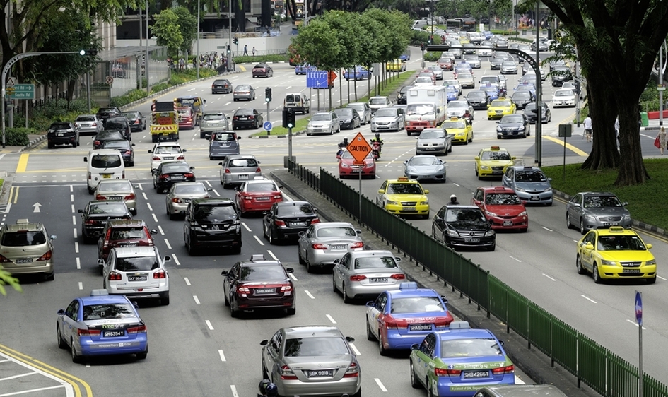 Сингапур запретит регистрацию дизельных легковых машин и такси с 2025 года