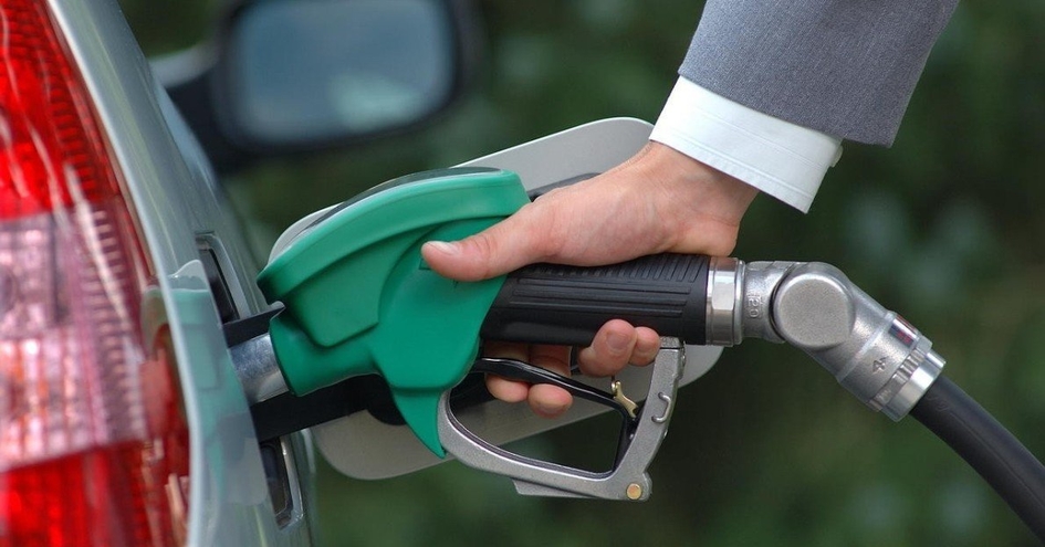 Что будет с ценами на бензин: минэнерго и НТС не могут прийти к единому мнению
