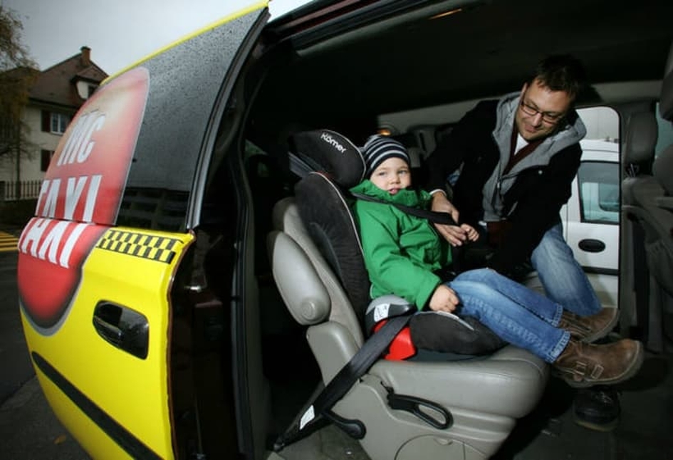 Ребенок в такси: стоит ли доплачивать за кресло