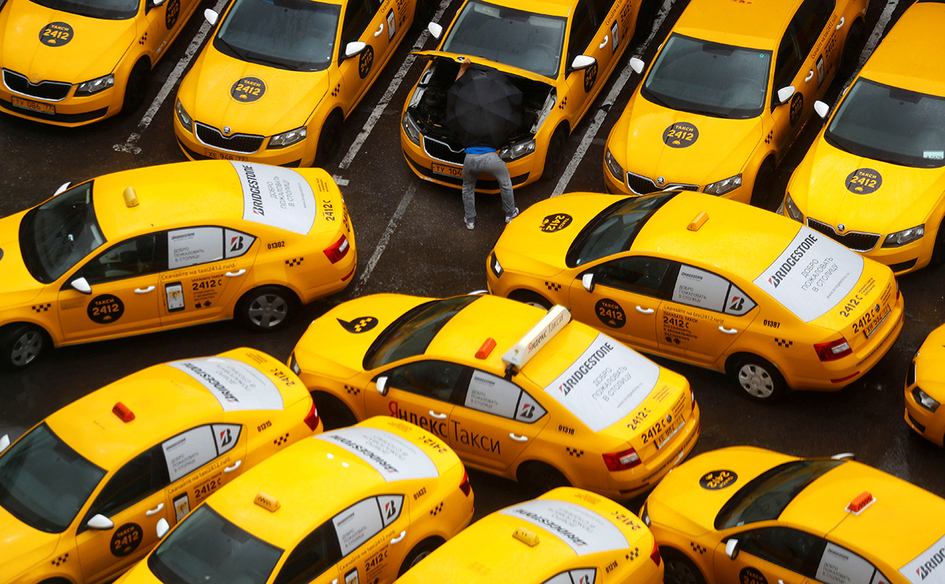 Три нестандартных автомобиля для работы в такси